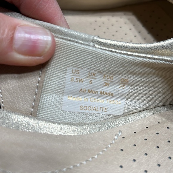 Life Stride Women's Socialite slingback wedge sandal Platino Gold - Picture 3 of 9